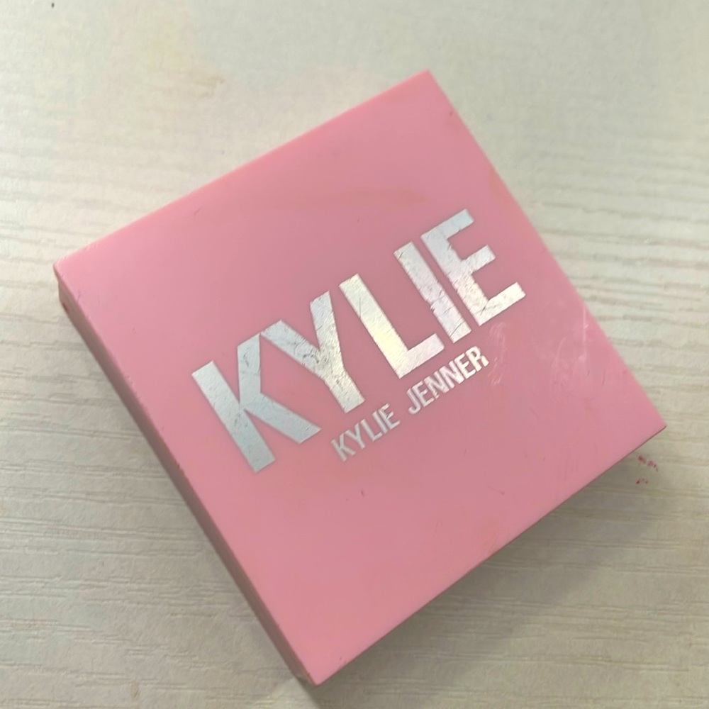 Kylie cosmetics blush